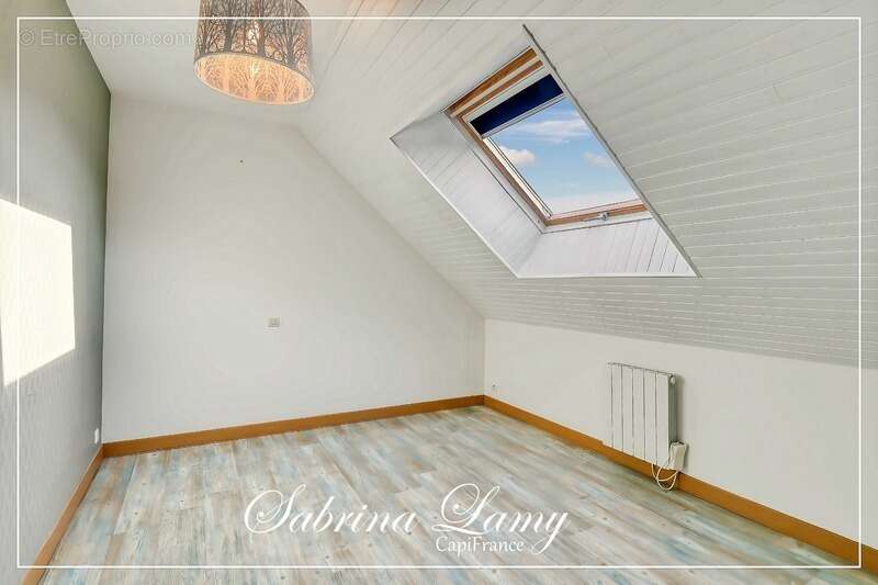 Maison à LE MESNIL-SUR-OGER