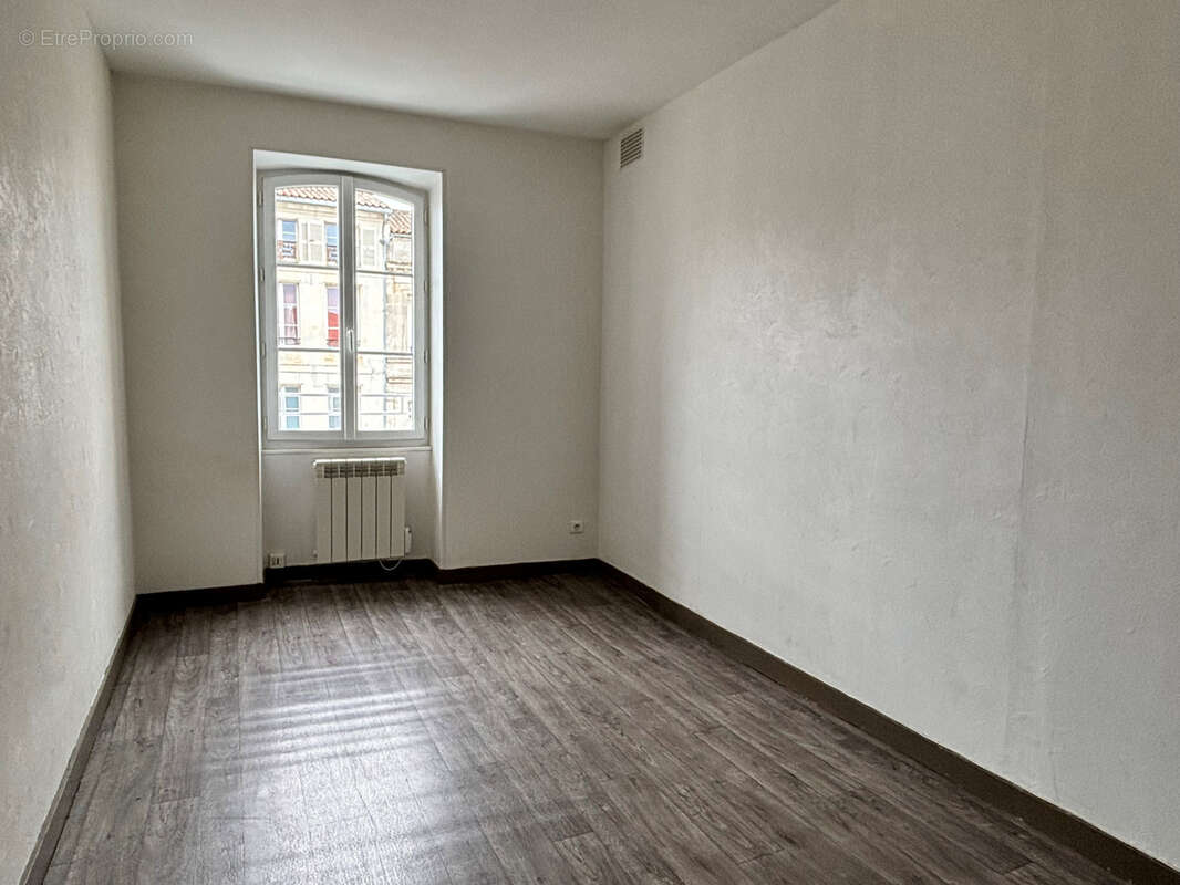 Appartement T4 - Centre-ville Rochefort - photo 6