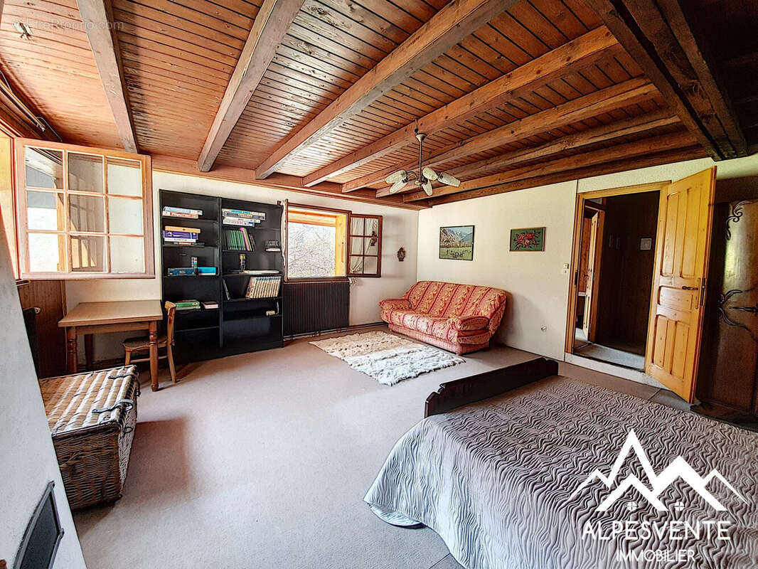 a-vendre-maison-deux-chambres-centre-village-la-vernaz-alpesvente - Maison à LA VERNAZ