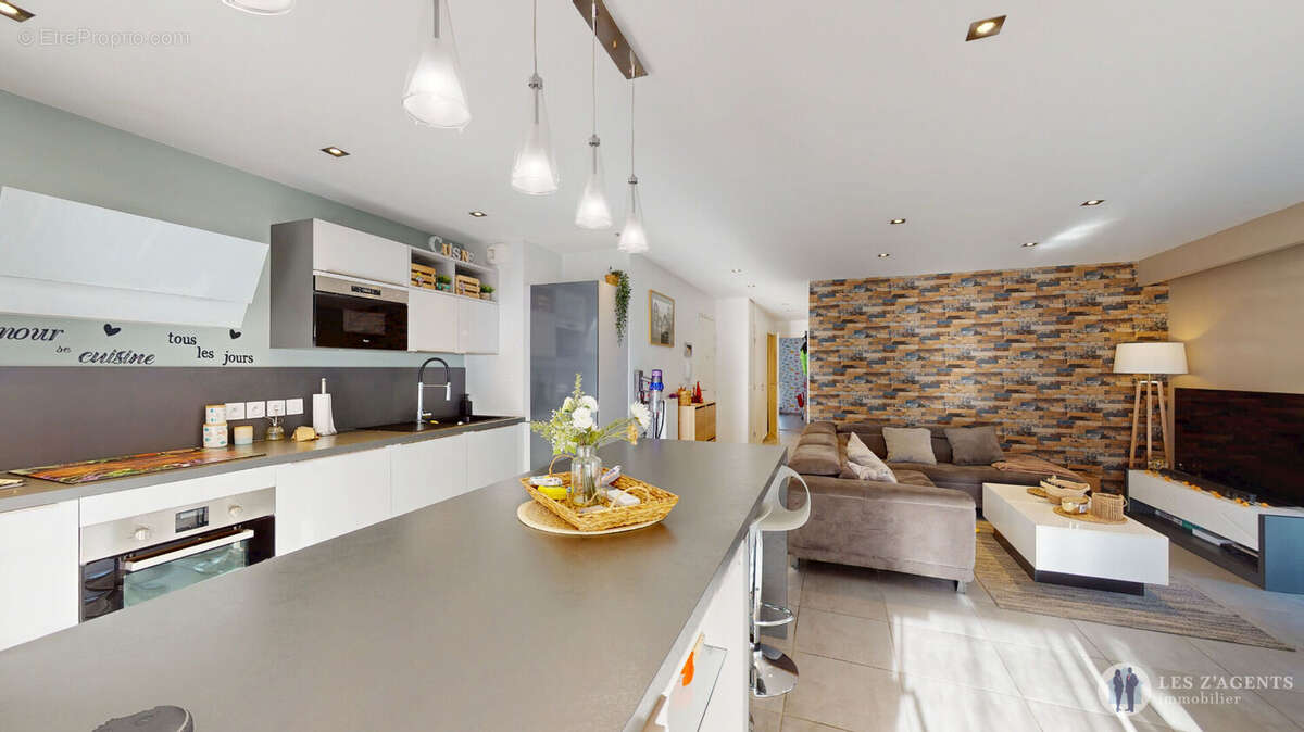 Appartement à SAINT-MARTIN-D'HERES