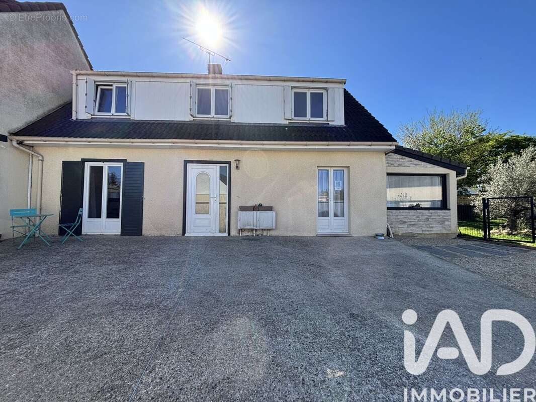 Photo 2 - Maison à BOISSY-SOUS-SAINT-YON