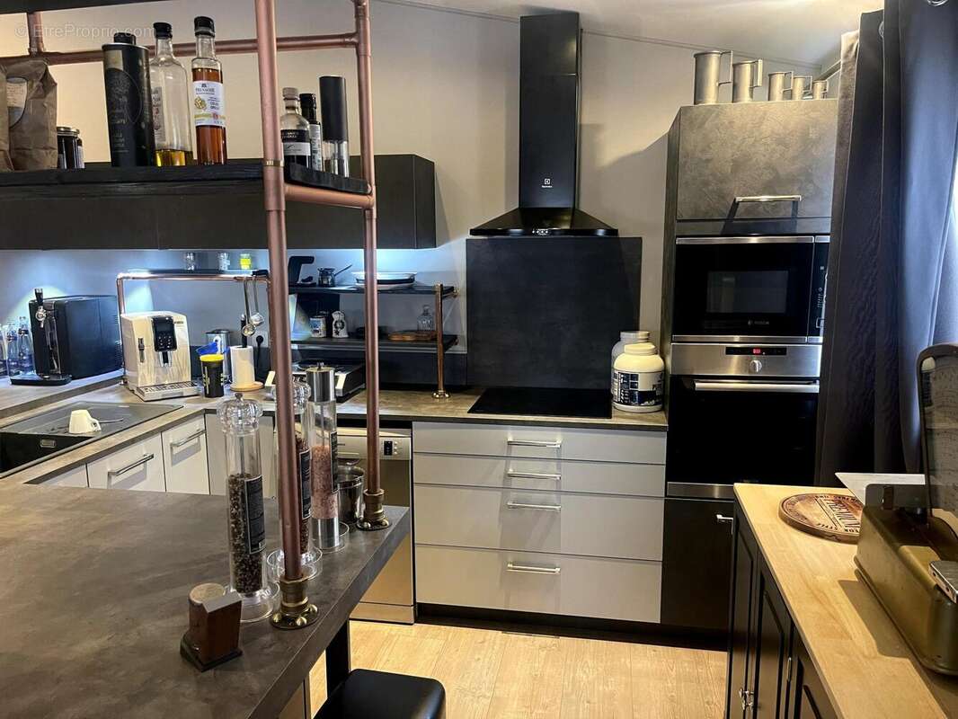 Photo 8 - Commerce à LE LAVANDOU