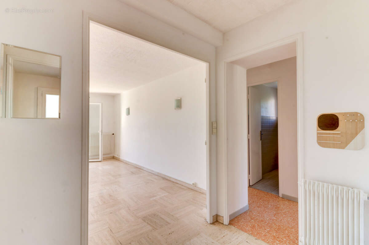 Appartement à MANDELIEU-LA-NAPOULE