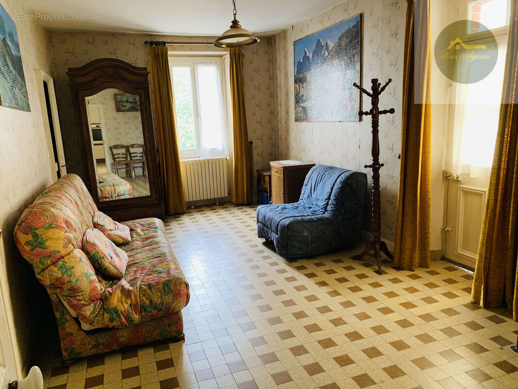 Maison à MONTACHER-VILLEGARDIN