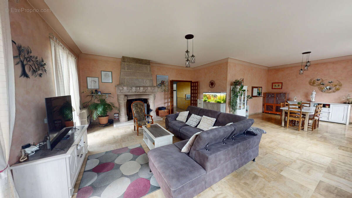 Maison sur sous sol complet et terrain attenant - photo 3