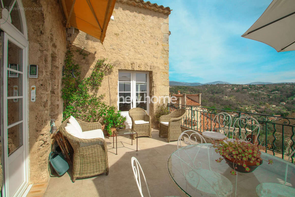 Appartement à FAYENCE