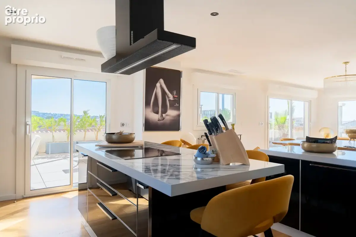 Coeur de Bandol - 'Maison sur Toit' + 105 m2 de Garage - photo 5