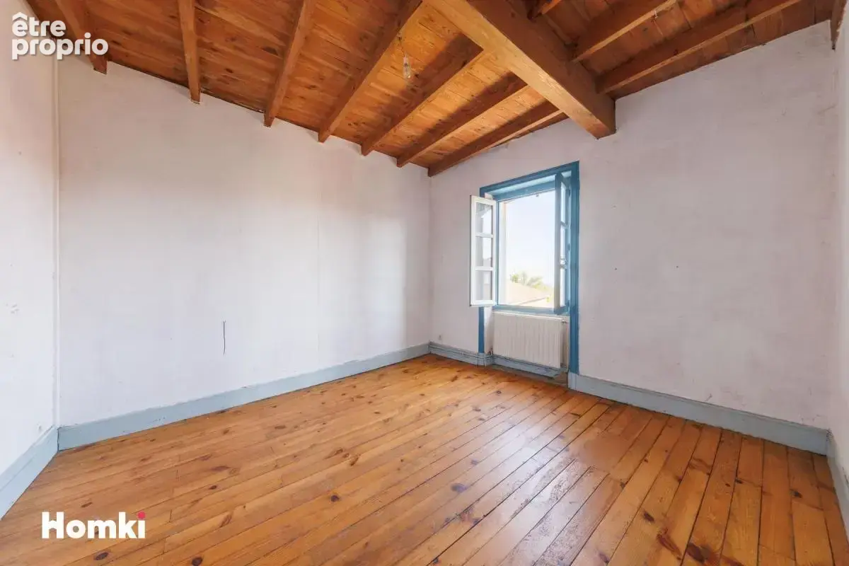Maison de ville T8 de 216 m à Courpière 63120 - photo 10