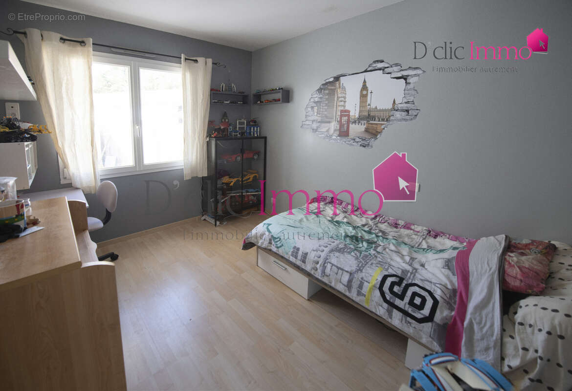 SAINT HILAIRE DE RIEZ   165 m2 habitables   4 chambres   2 garages (54 m2 et 48 m2)   Pièce SPA 32 m2   Jardin - photo 8