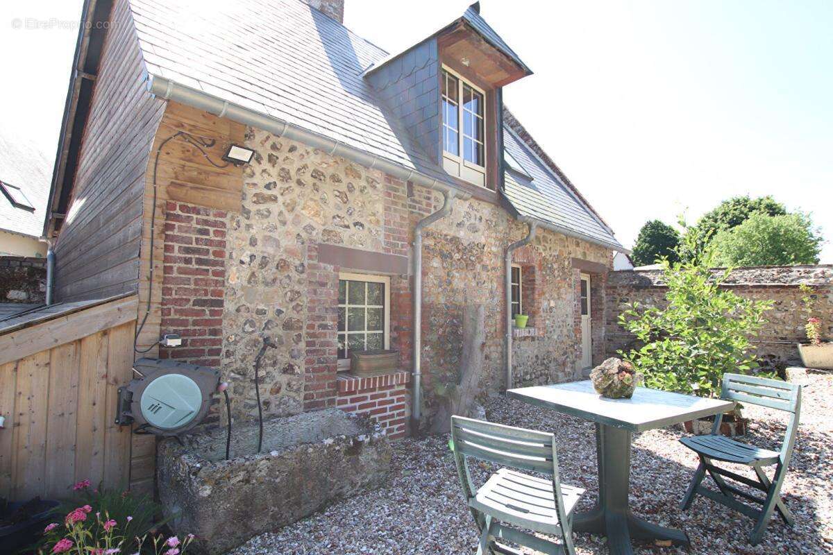 Maison à CANY-BARVILLE
