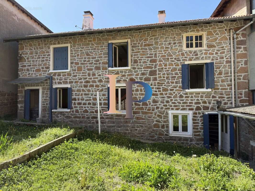Maison à PONT-TRAMBOUZE