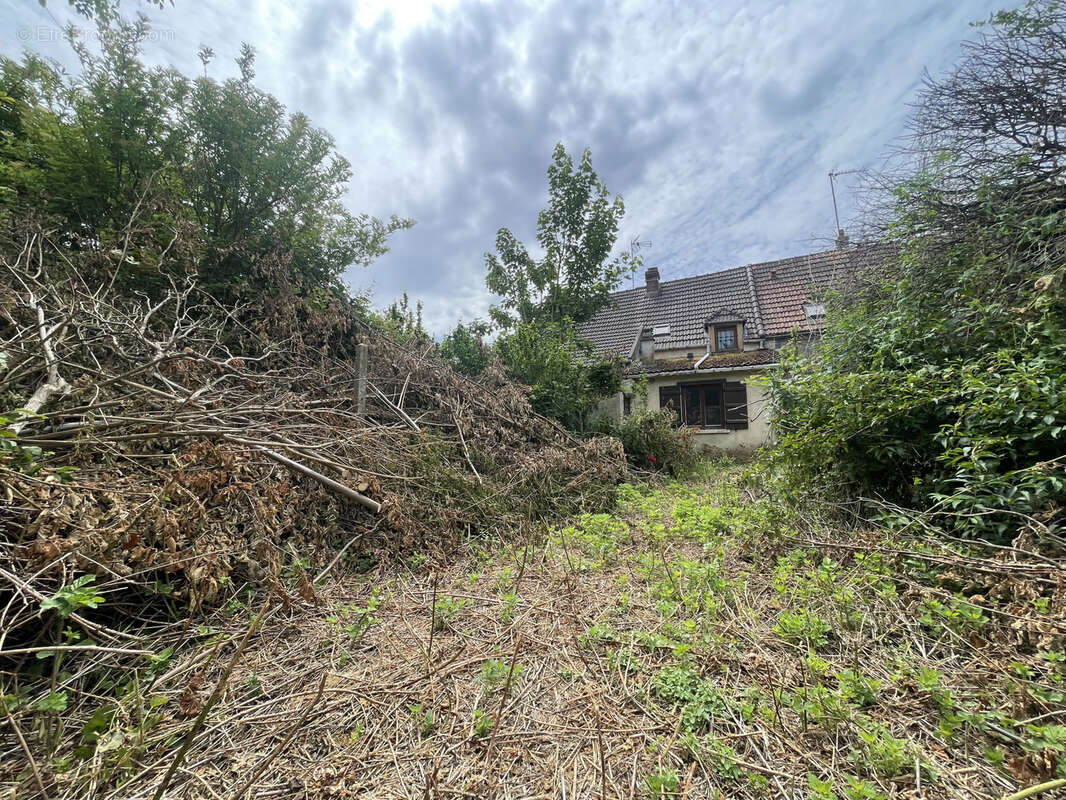 Exclusivité - Maison de ville 65m2 sur un terrain de 405 m2 avec un fort potentiel - photo 9