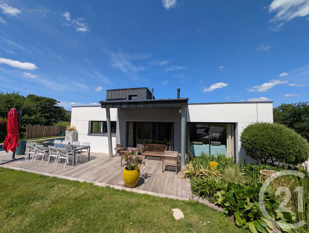 Maison 208 m² à Muzillac  - photo 2