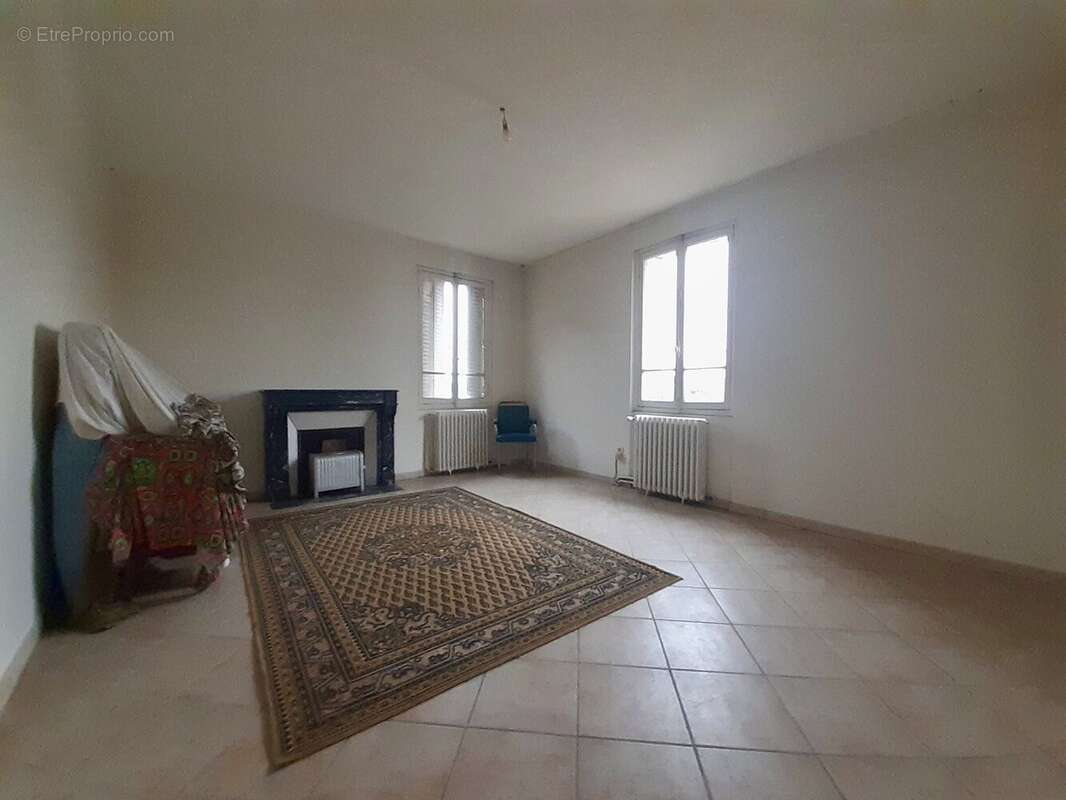 Maison à BONNIERES-SUR-SEINE