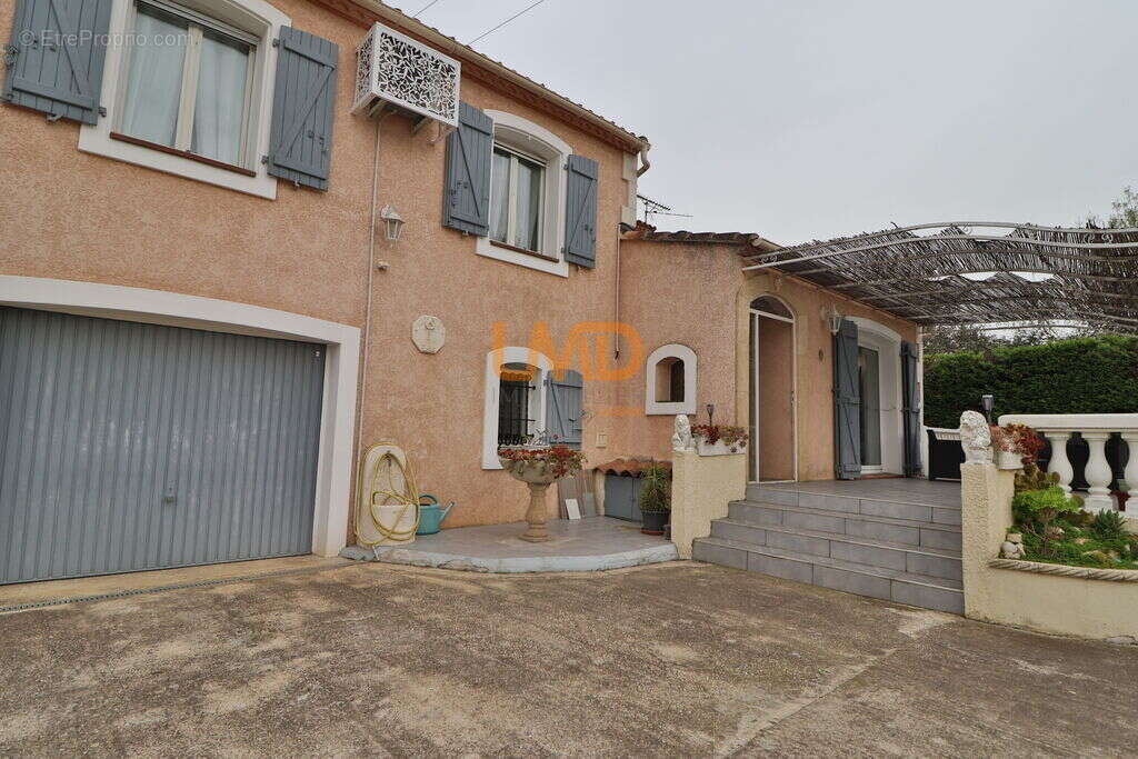 Maison à SAINT-GILLES