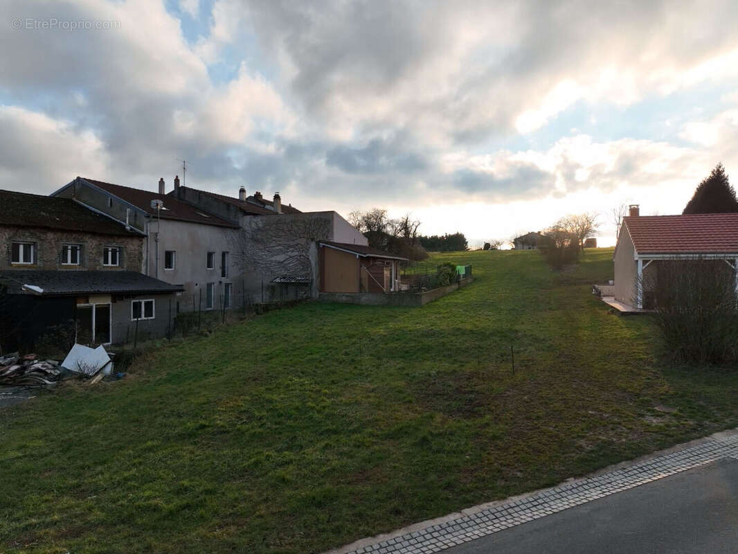 Terrain à KIRSCH-LES-SIERCK