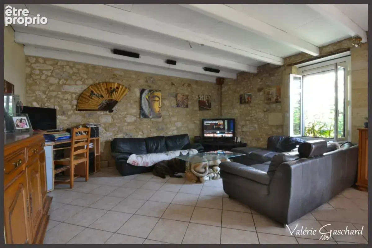 Maison en pierre de caractère (235 m²) – Dépendances, Jardin & Piscine à  SAINT ANTOINE DE BREUILH (24) - photo 7