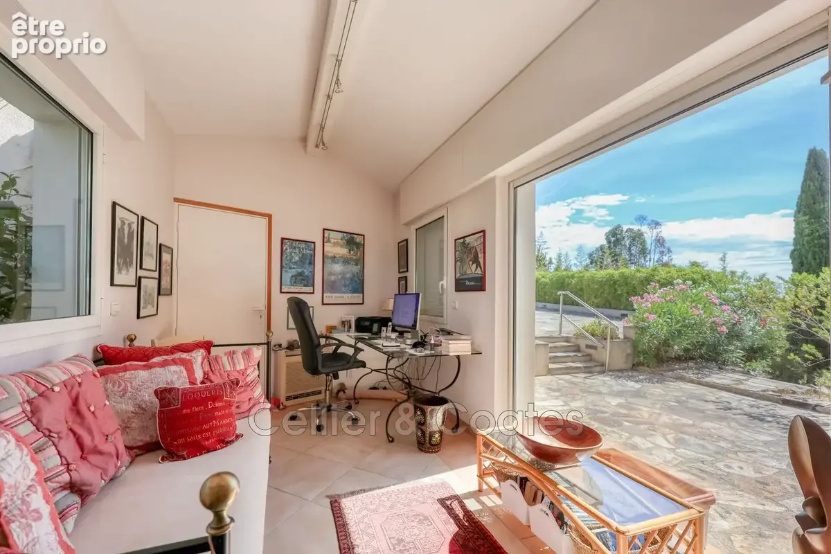 Maison 181 m² à Le Lavandou  - photo 5