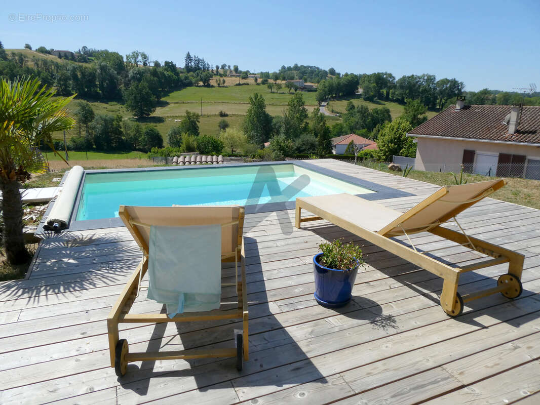 Belle villa majoritairement de plain pied avec piscine - photo 2