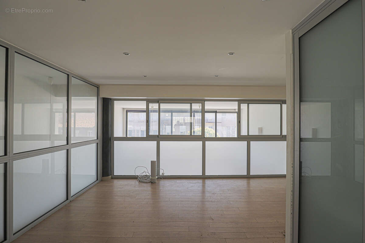 Appartement à MARSEILLE-1E