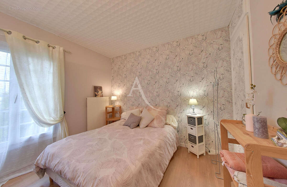 Maison à OZOIR-LA-FERRIERE