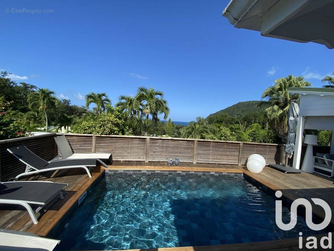 Photo 1 - Maison à DESHAIES