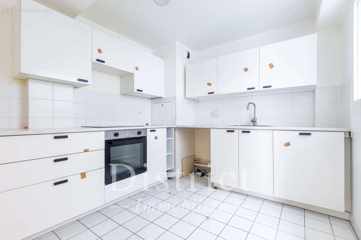 Appartement à PARIS-8E