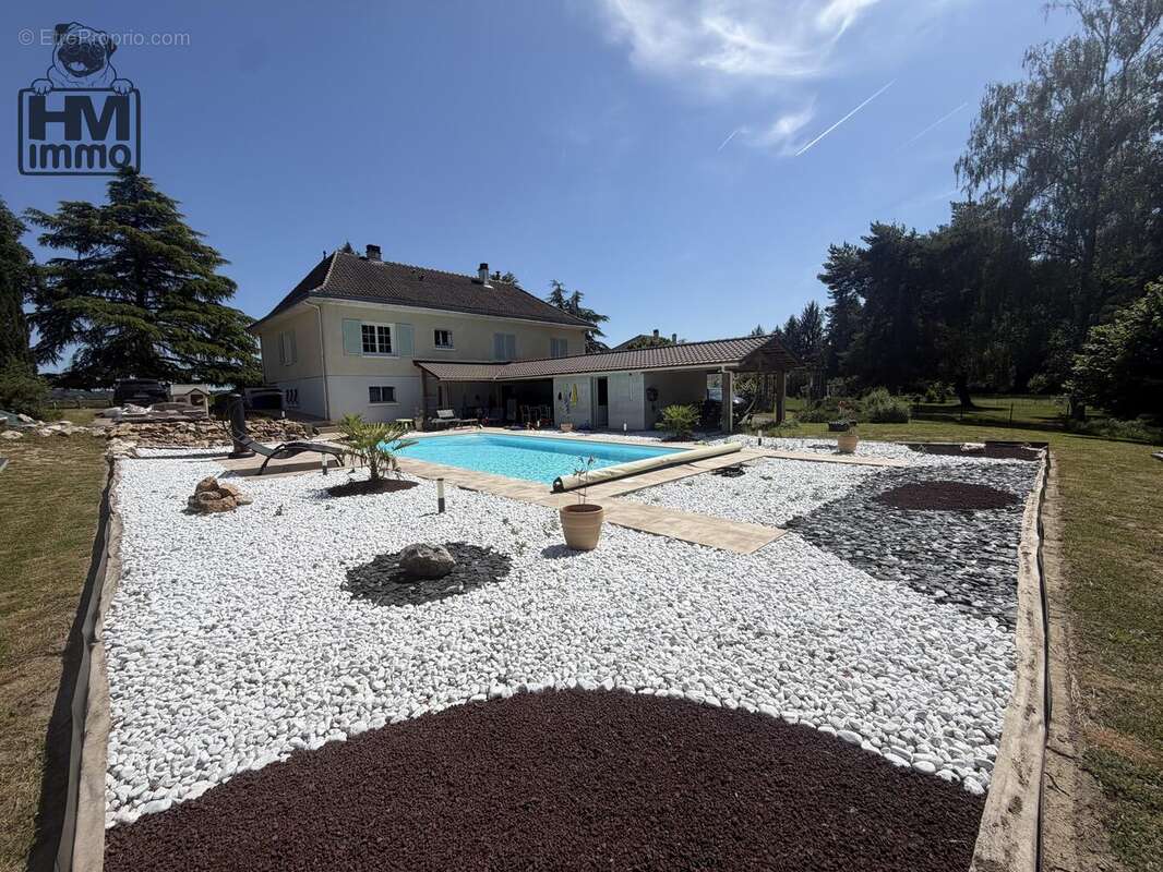 Maison à FEYTIAT