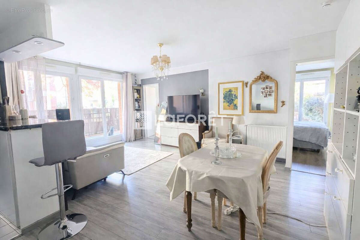 Appartement à NANTERRE