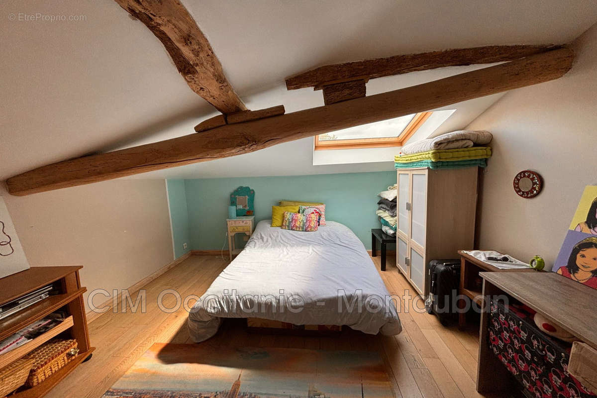 Maison à LACOURT-SAINT-PIERRE