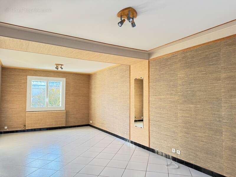 Maison à CHATELLERAULT