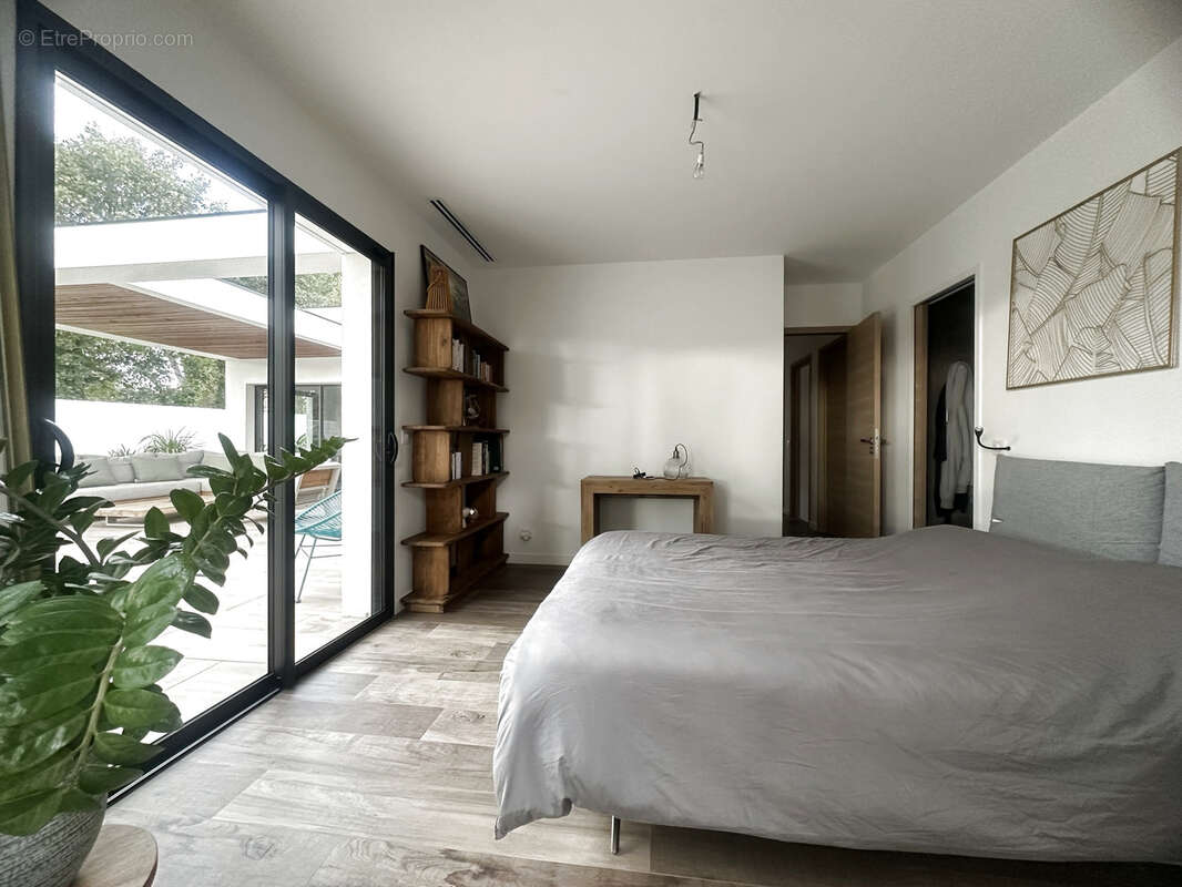 Maison à PUGET-SUR-ARGENS