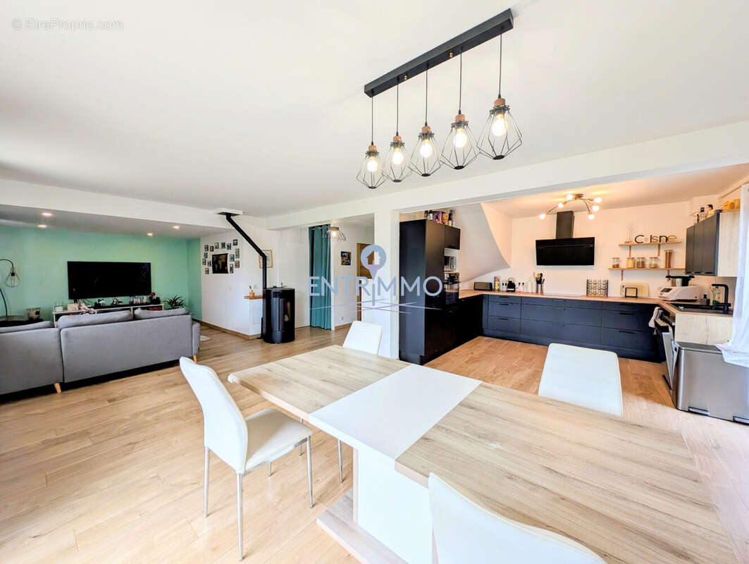 Maison à LA BIOLLE