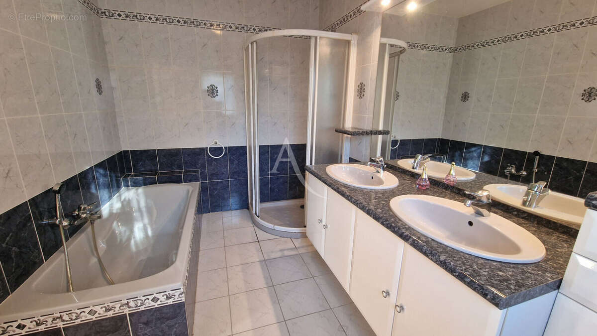 Maison à TALMONT-SAINT-HILAIRE