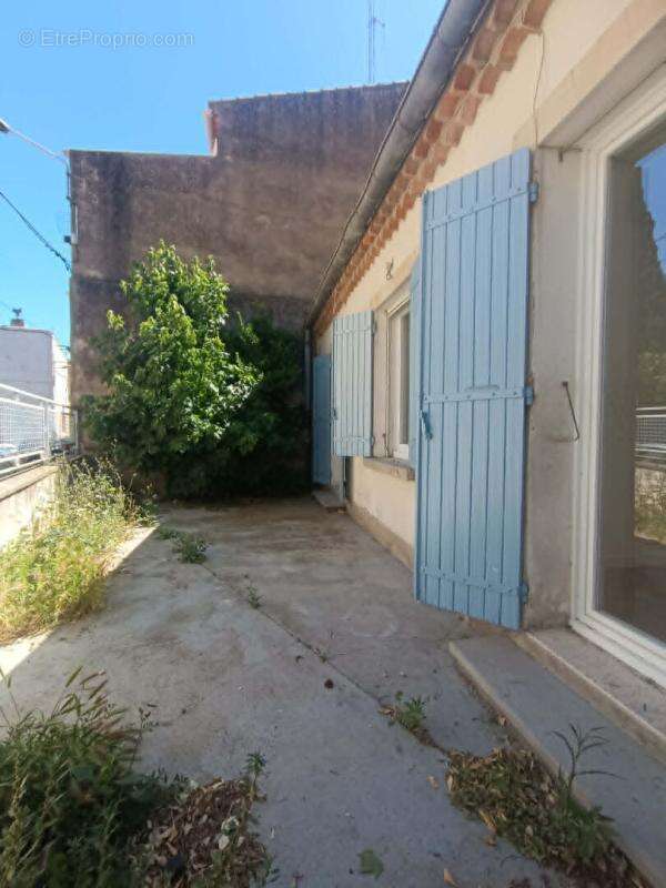 Maison Saint Chamas 4 pièce(s) 80 m2 avec JARDIN ET COURS - photo 3
