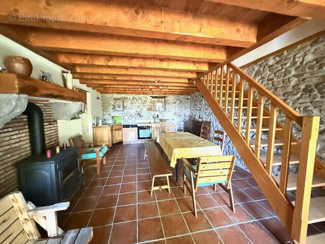 Maison à COMBRONDE