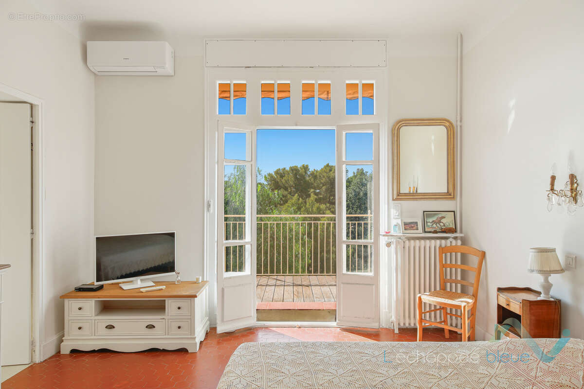 Maison à HYERES