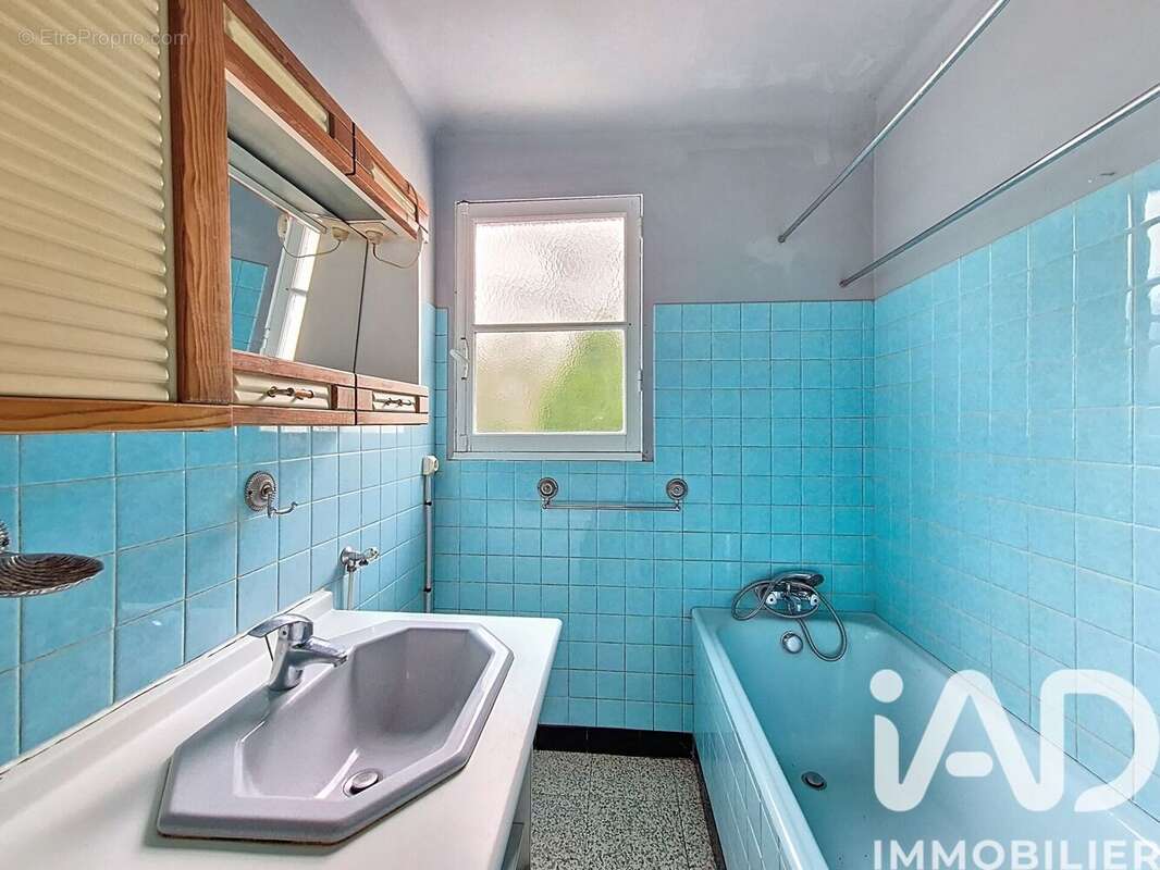 Photo 9 - Maison à LE MESNIL-SAINT-DENIS