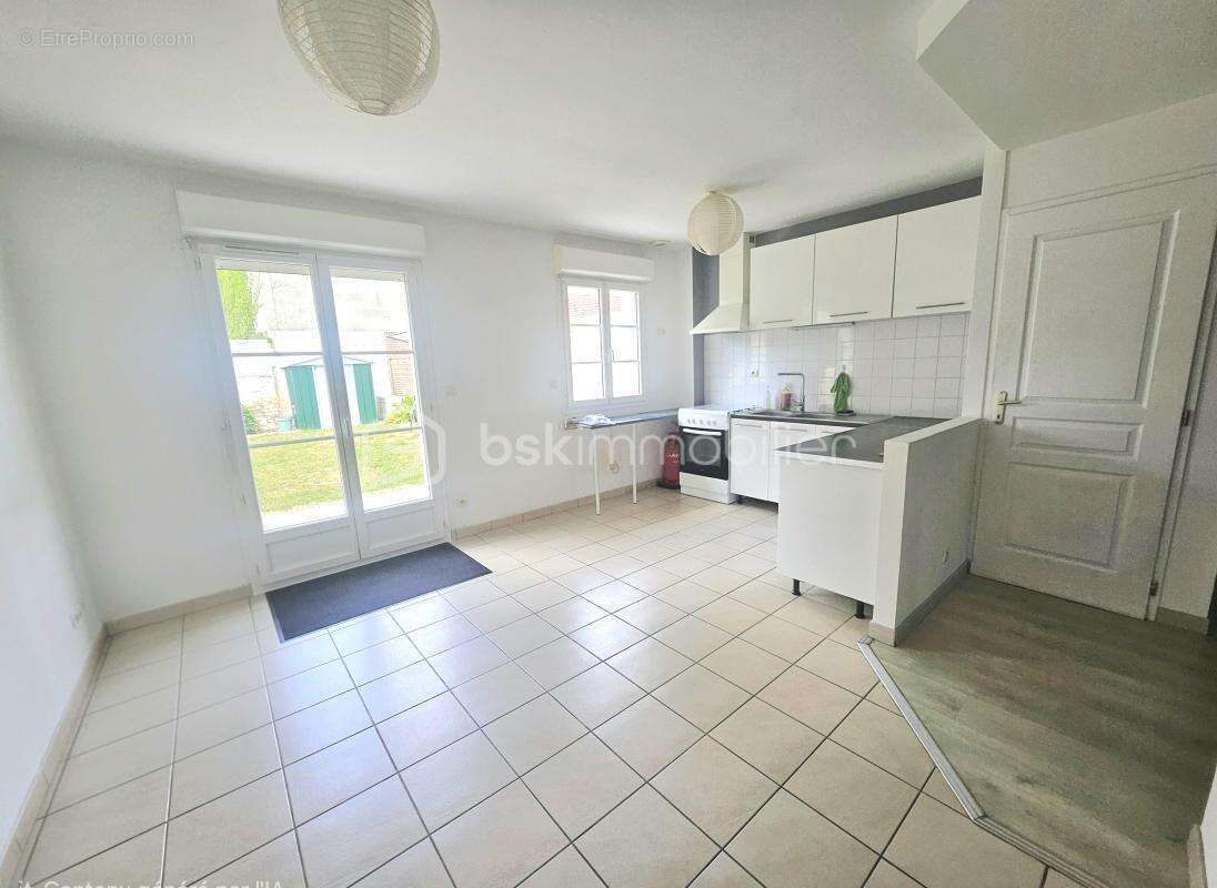 Maison de ville pleine de charme avec extérieur – Proche Gare & Commodités - photo 2