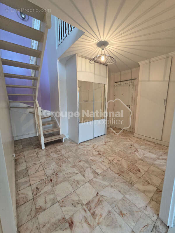 Appartement à VERSAILLES