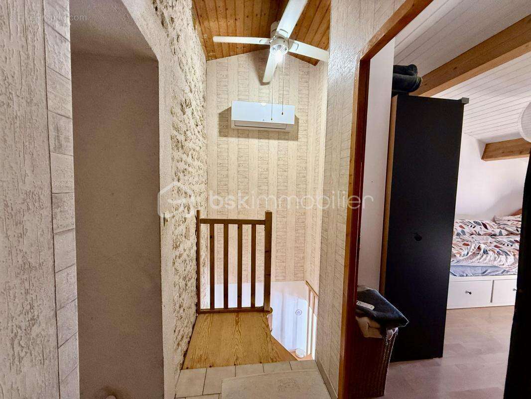 Maison à NIEUL-LES-SAINTES