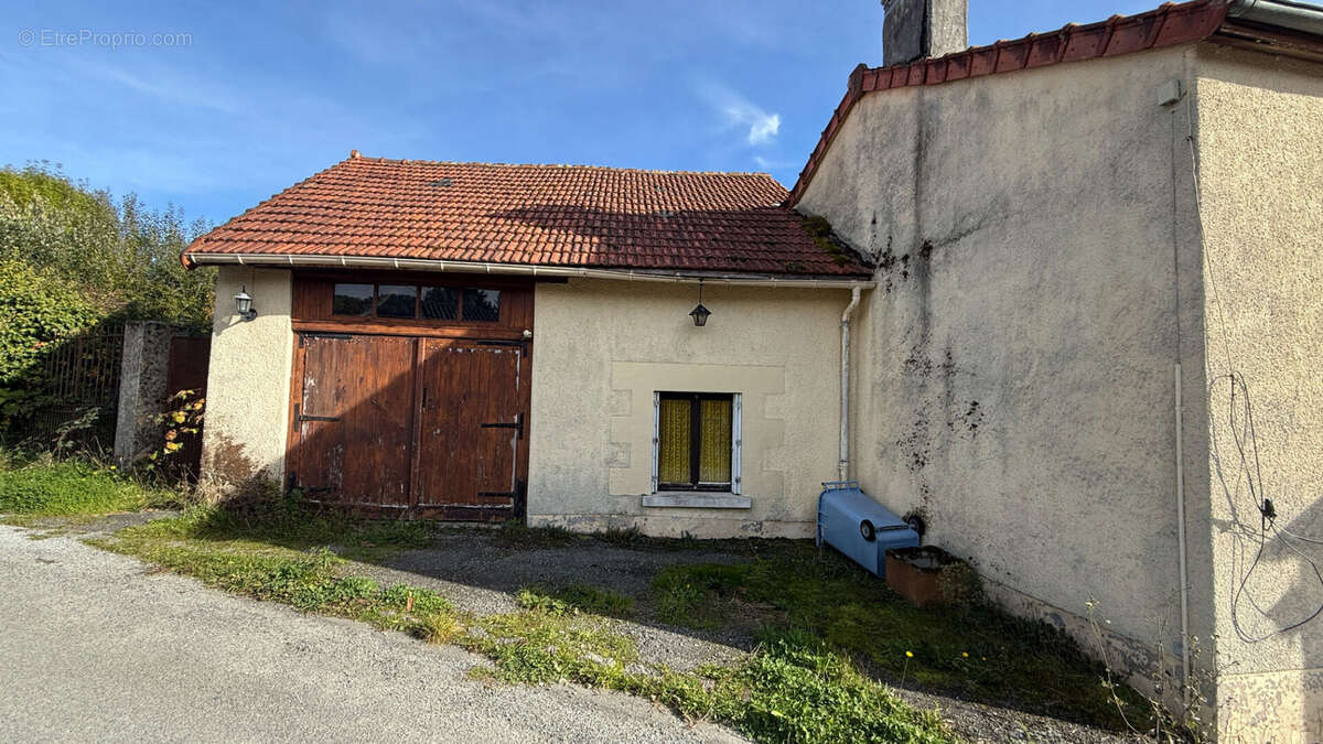 Maison à SAINTE-FEYRE