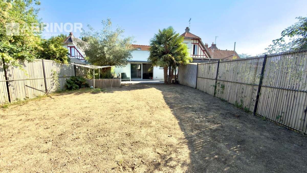 Maison style sncf - 4 chambres, jardin - batie sur 480 m²lomme delivrance - photo 7