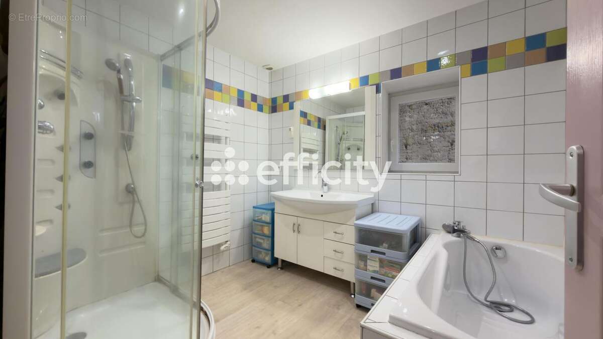 Maison à MORAS-EN-VALLOIRE