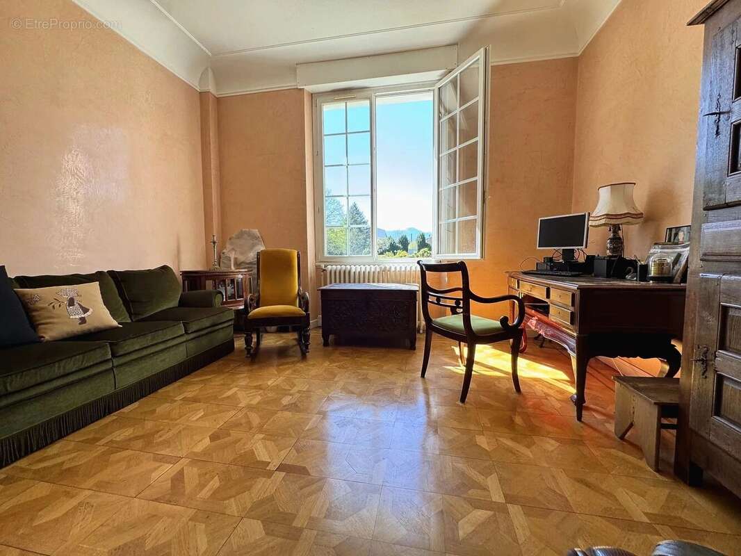 Maison à LAROQUE-D'OLMES