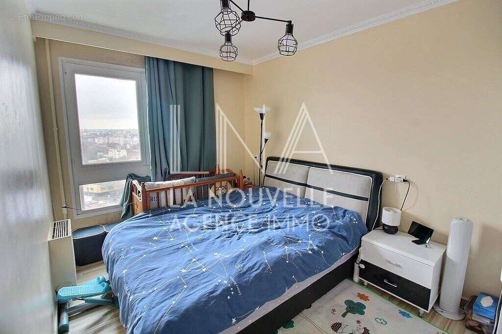 Appartement à PARIS-20E