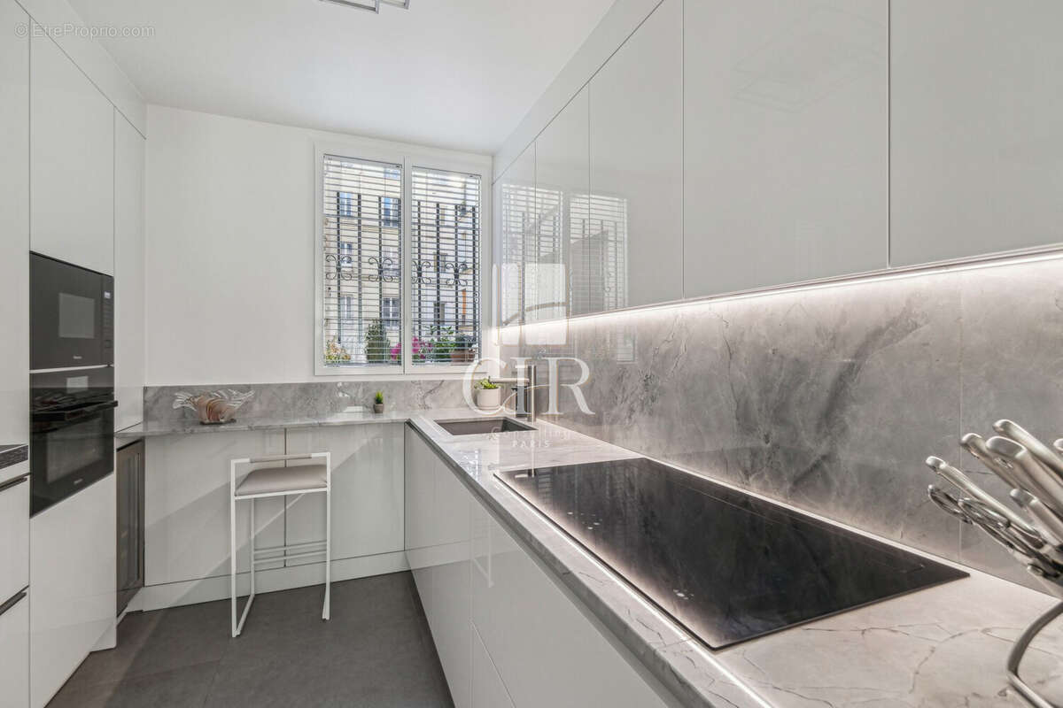 Appartement à PARIS-11E