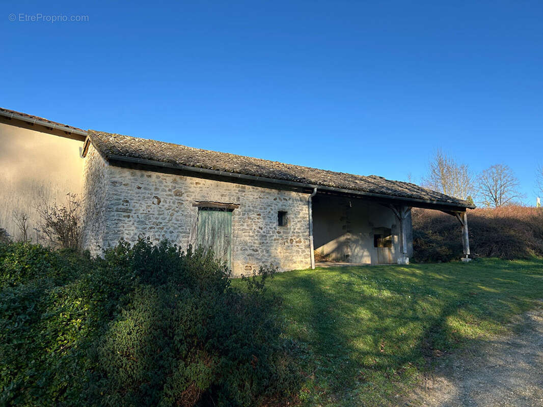 Maison à COUHE