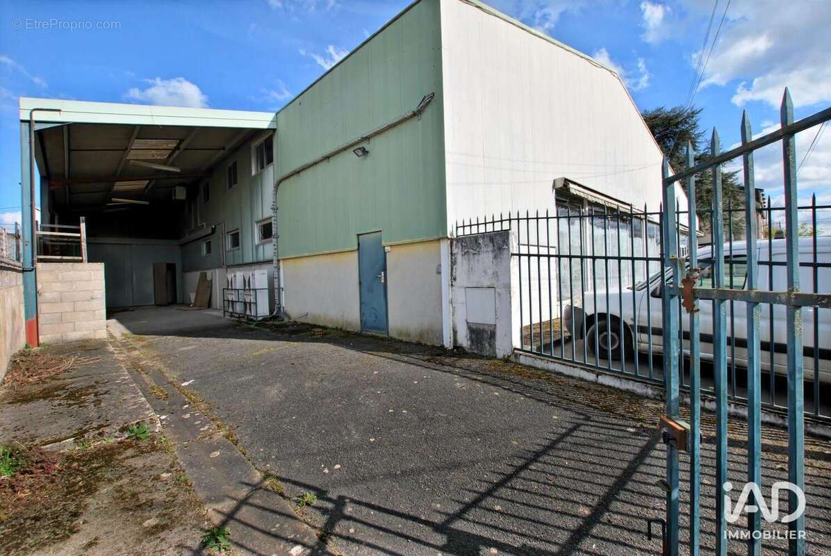 Photo 3 - Commerce à BONNY-SUR-LOIRE