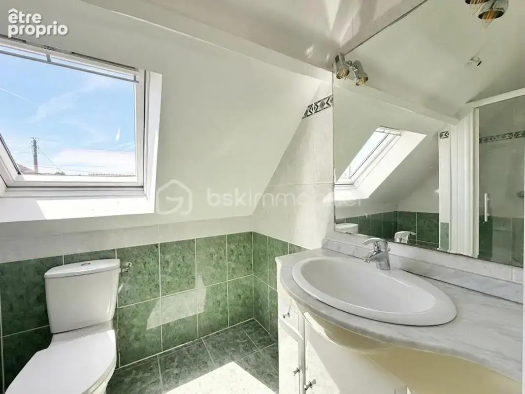 Villeneuve-le-Roi – Maison familiale avec piscine - photo 28